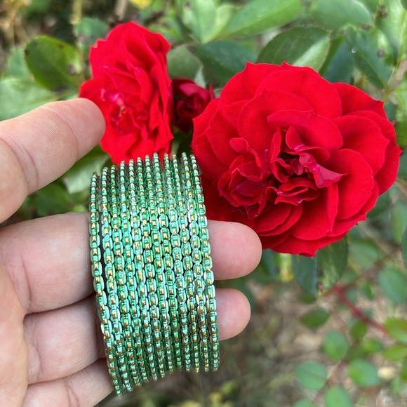 GREEN BANGLES - Picture 16 of 16